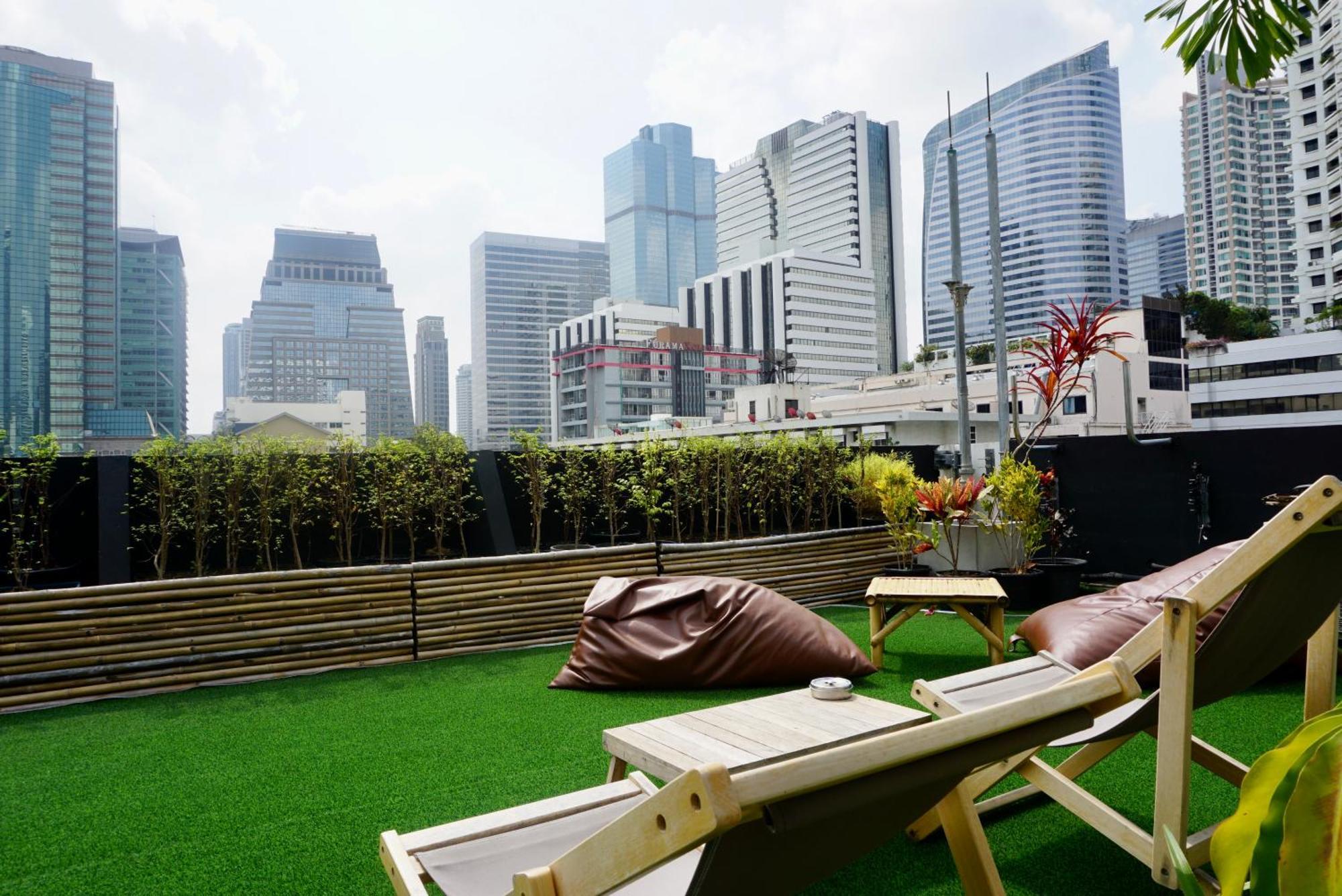Silom Soi 3 Hash Apartment Hip And Funky With Rooftop View Bangkok Exteriör bild