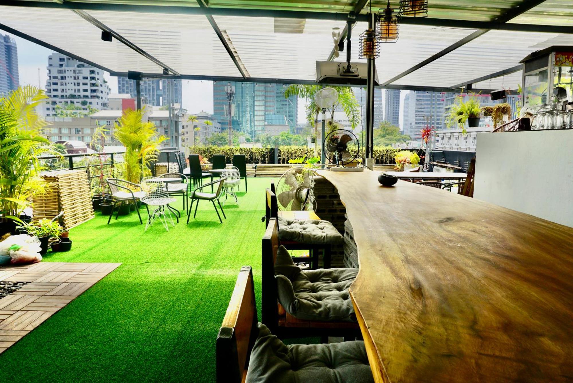 Silom Soi 3 Hash Apartment Hip And Funky With Rooftop View Bangkok Exteriör bild